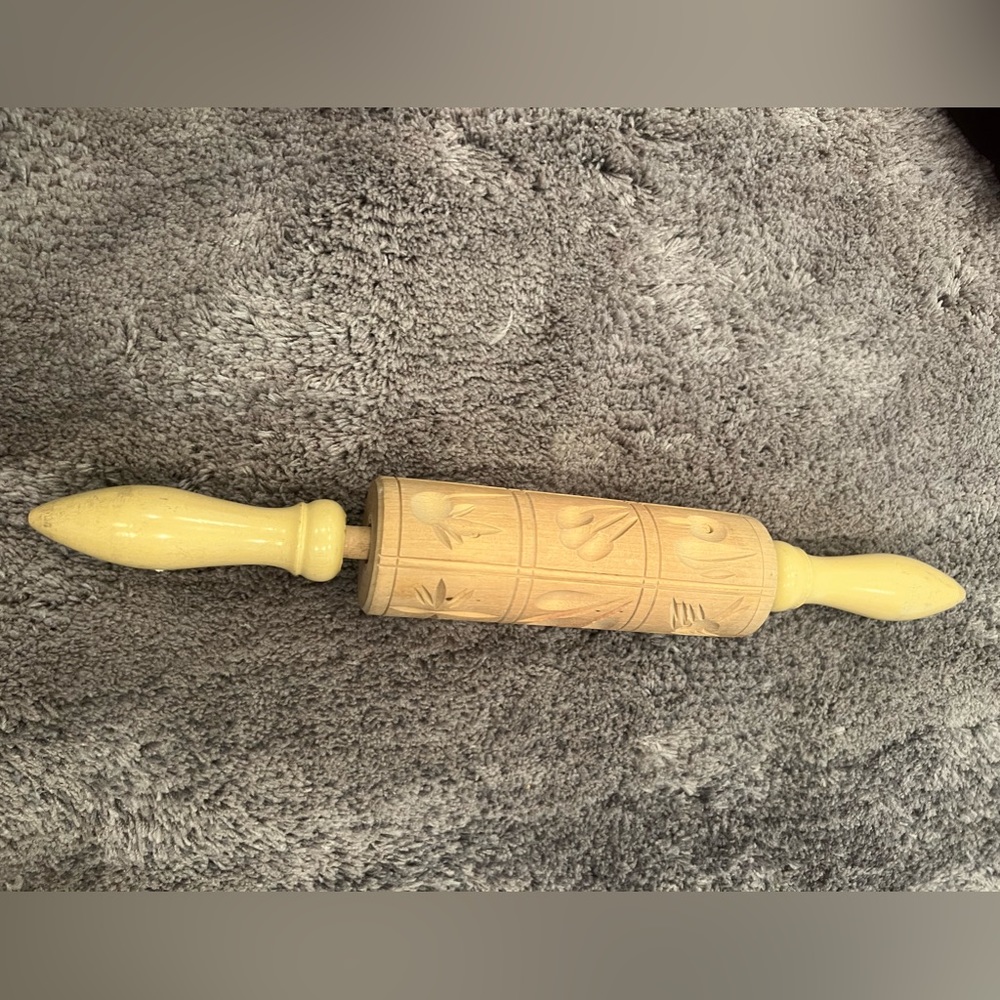 - Vintage Rolling Pin: Springerle Wood 3 Row Shortbread